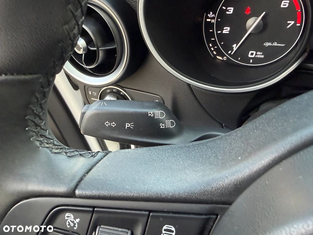 Alfa Romeo Stelvio 2.0 Turbo B-Tech Edition Q4 - 27