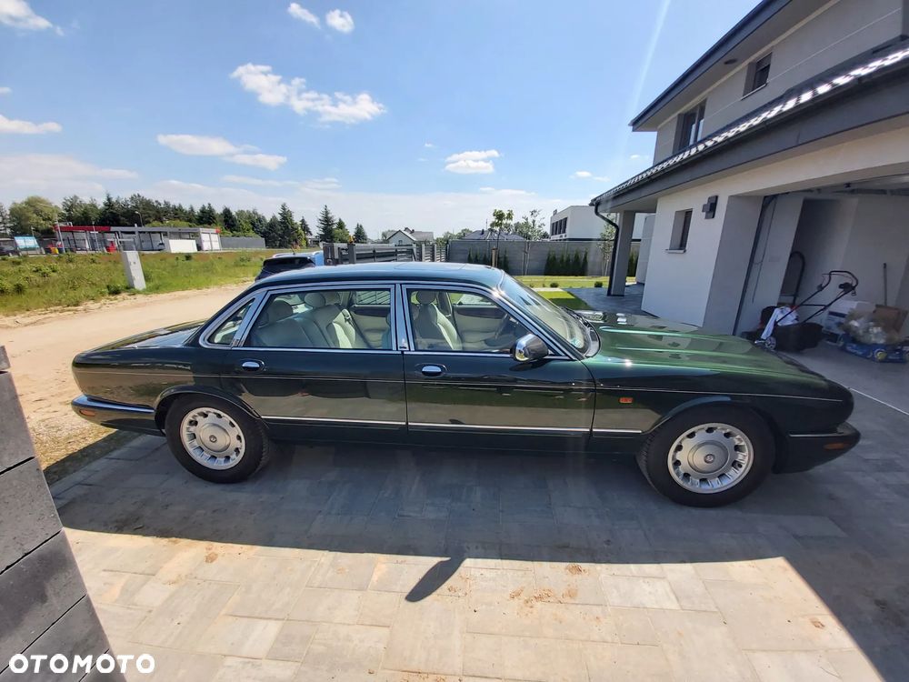 Jaguar Daimler S8 - 23