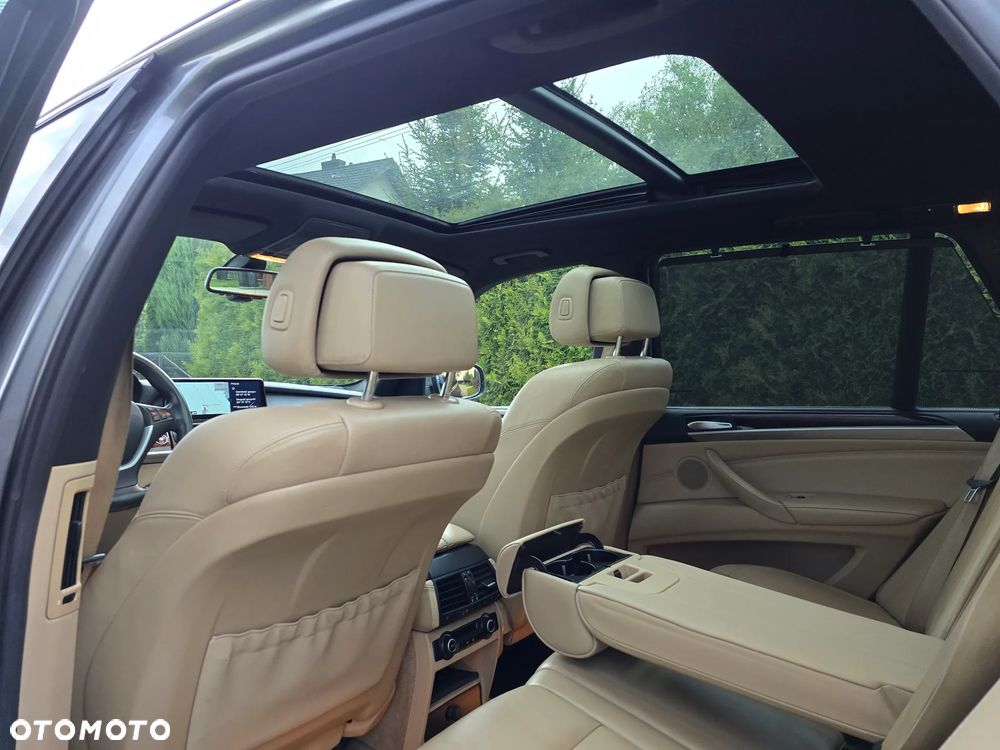 BMW X5 xDrive35d - 24