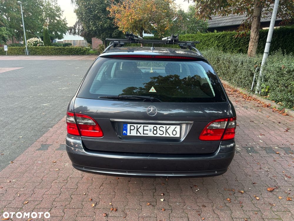 Mercedes-Benz Klasa E 200 CDI Elegance DPF - 4