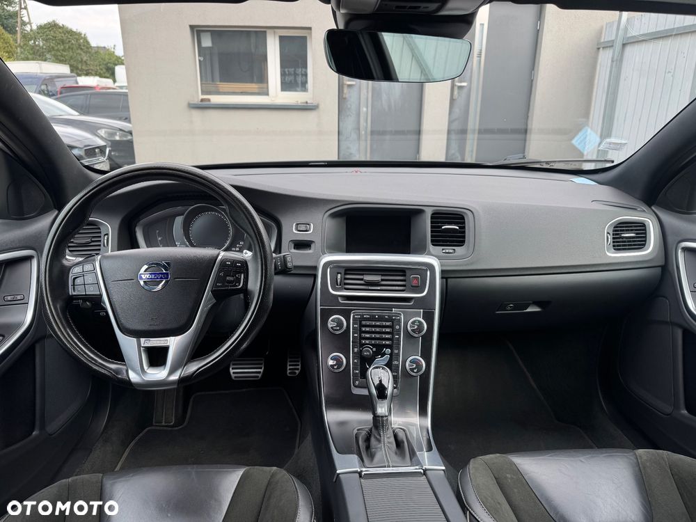 Volvo V60 D4 Geartronic RDesign - 11