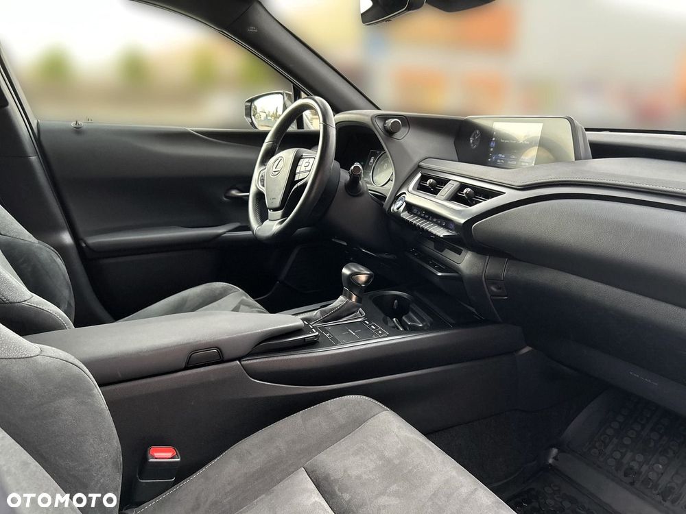 Lexus UX 250h GPF Business Edition 2WD - 11
