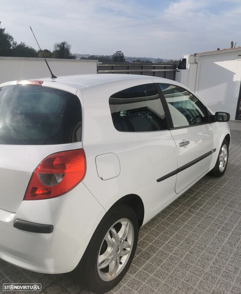 Renault Clio 1.5 dCi Confort - 4