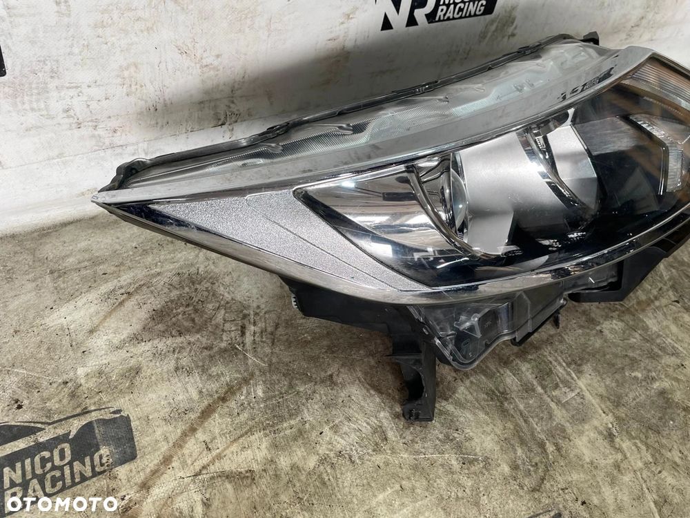 NISSAN QASHQAI J11 II LAMPA PRZEDNIA PRAWA SOCZEWKA KOITO 100-18013 - 2