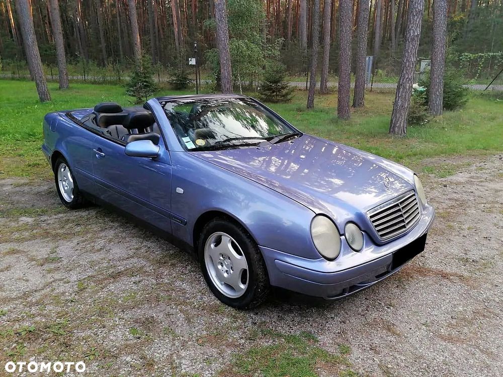 Mercedes-Benz CLK - 16
