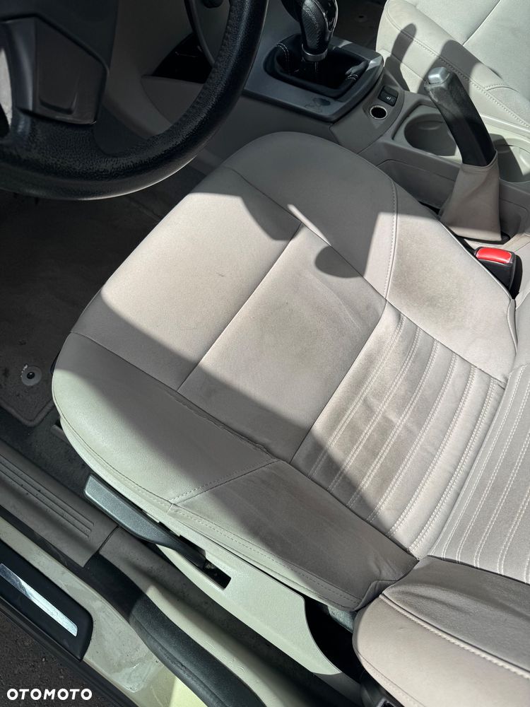 Volvo S40 1.6 - 9
