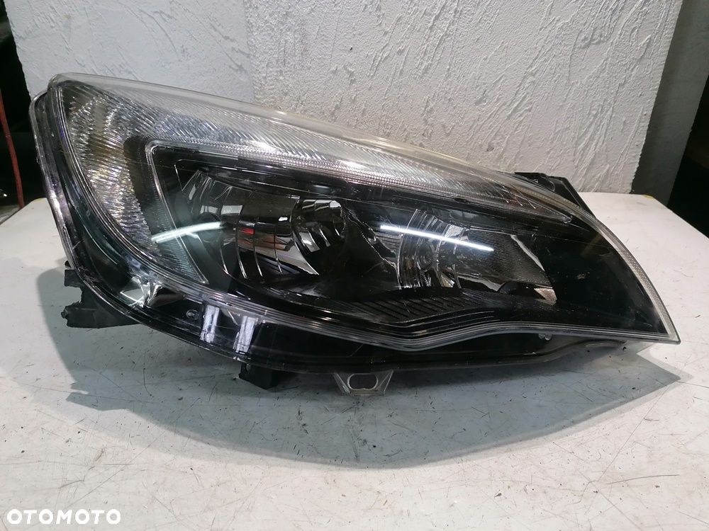 OPEL ASTRA J IV 11r LAMPA PRAWY PRZÓD PRZEDNIA EUROPA - 1