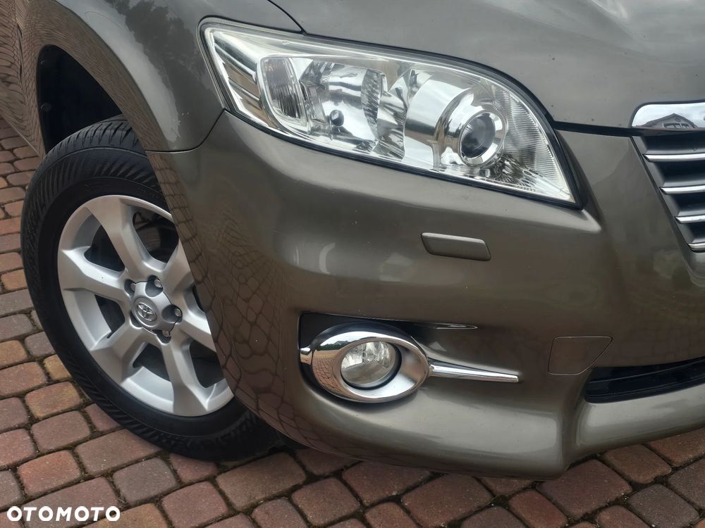 Toyota RAV4 2.0 VVT-i Premium - 17