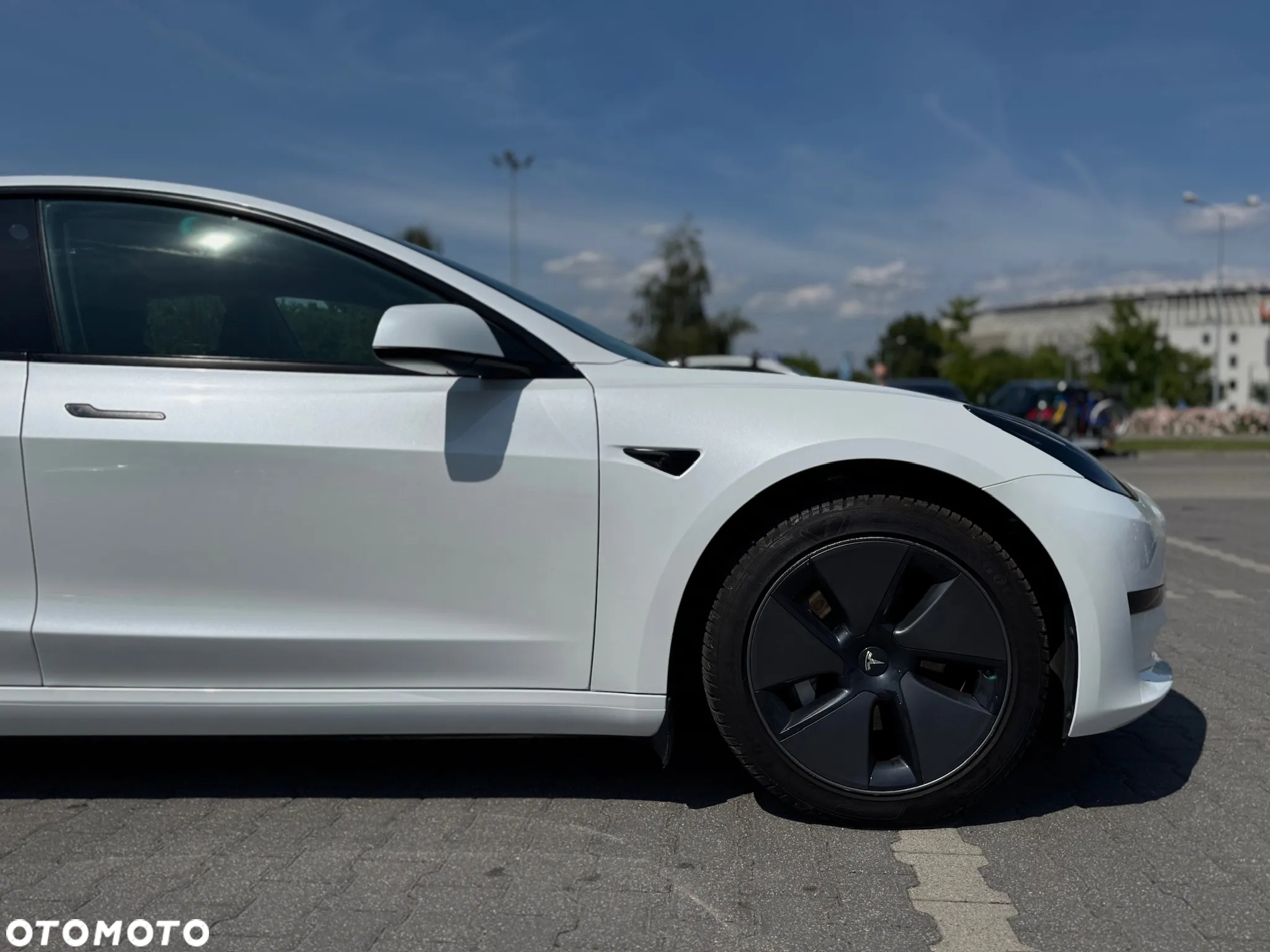 Tesla Model 3 - 5