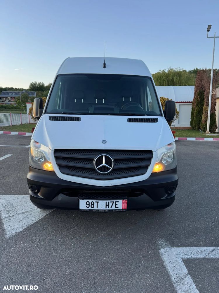 Mercedes-Benz Sprinter - 14