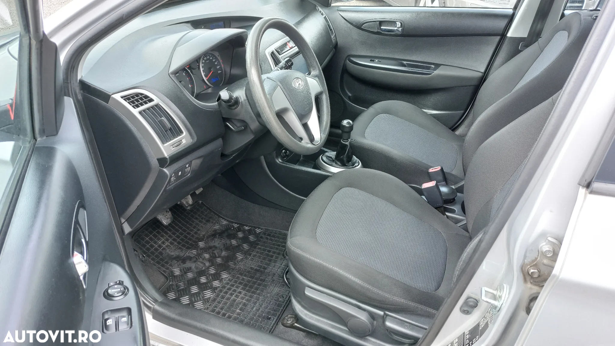 Hyundai i20 1.2 Fifa World Cup Edition - 9