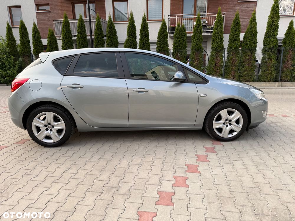 Opel Astra - 6