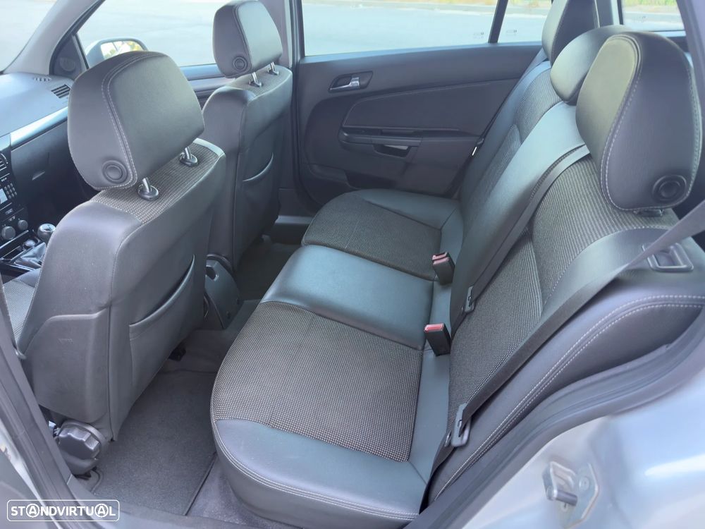 Opel Astra 1.7 CDTI Cosmo ecoFLEX - 12