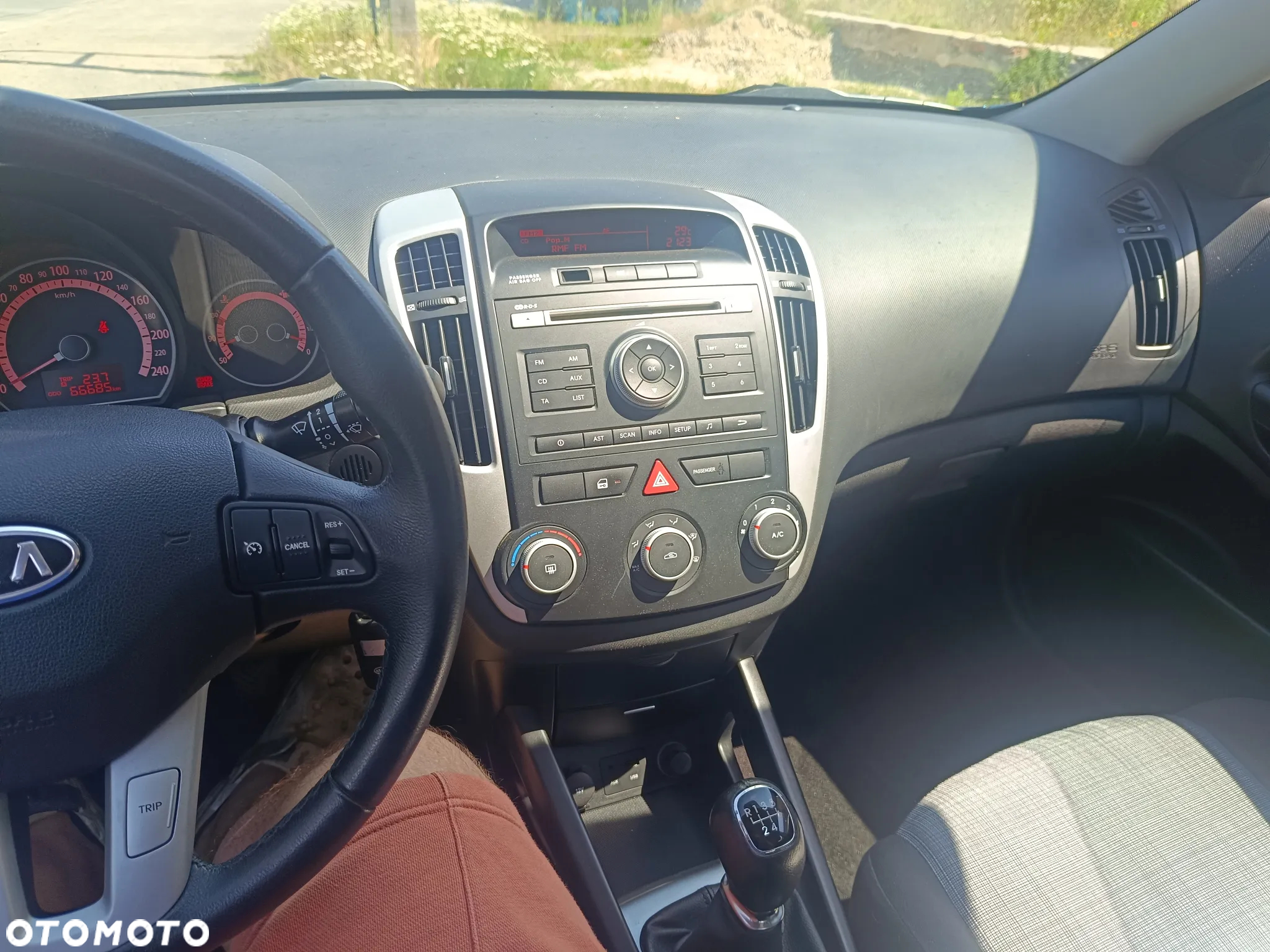 Kia Ceed 1.4 CVVT Attract - 8