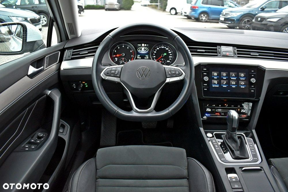 Volkswagen Passat - 15