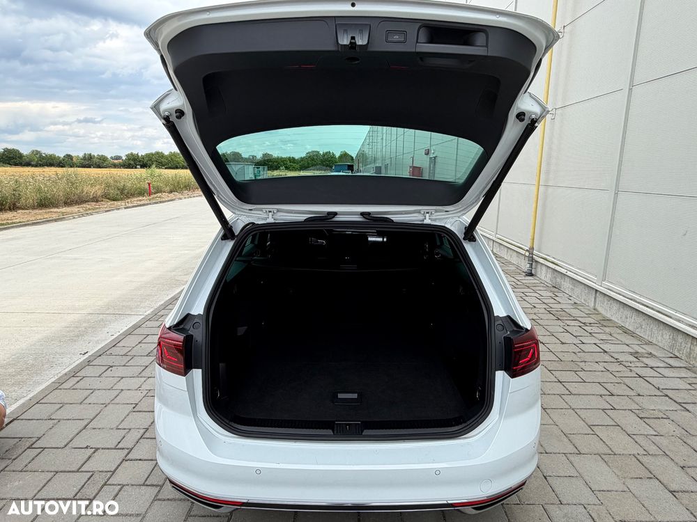 Volkswagen Passat - 21