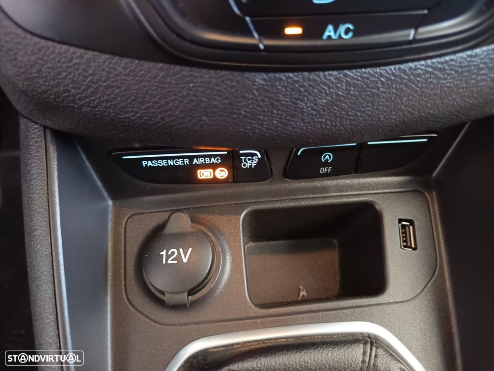 Ford Tourneo Courier 1.0 EcoBoost Titanium - 23