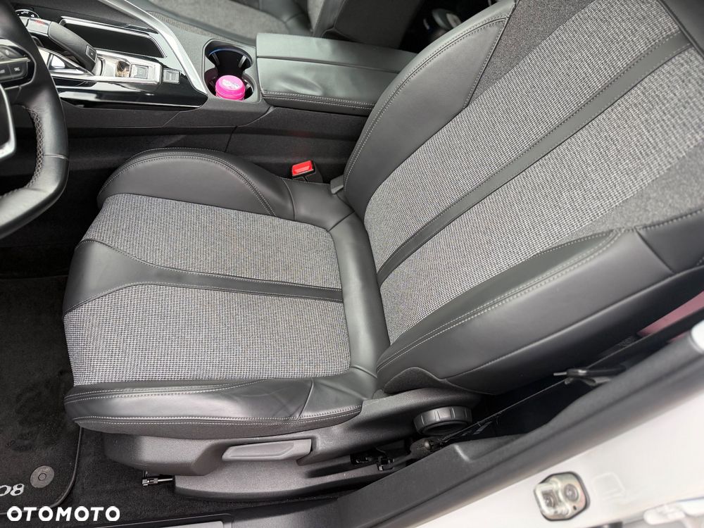 Peugeot 3008 1.2 PureTech Active S&S EAT6 - 16