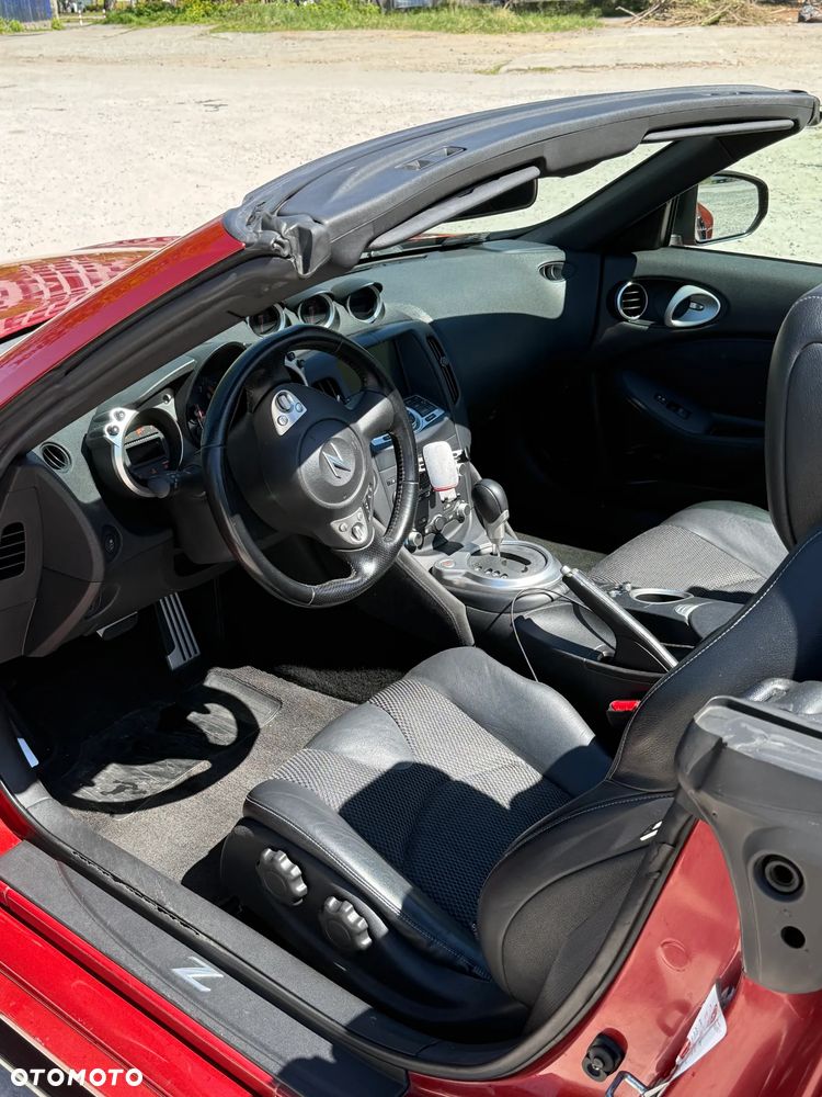 Nissan 370 Z - 18