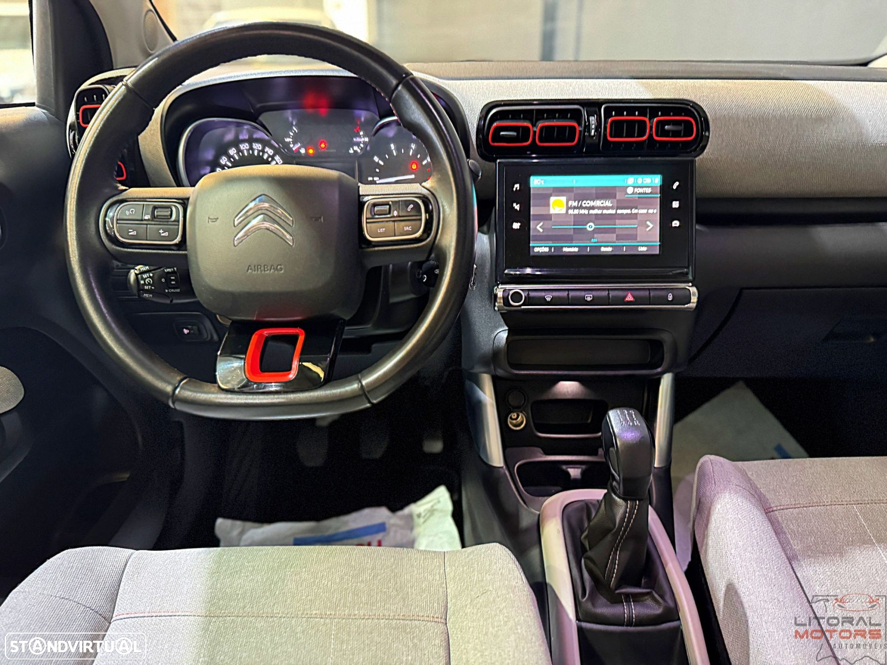 Citroën C3 Aircross 1.2 PureTech Shine - 19