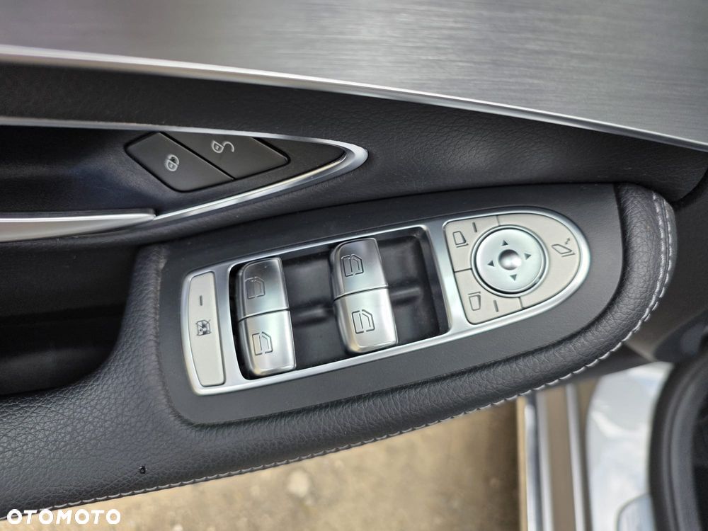 Mercedes-Benz Klasa C 180 (BlueEFFICIENCY) - 28