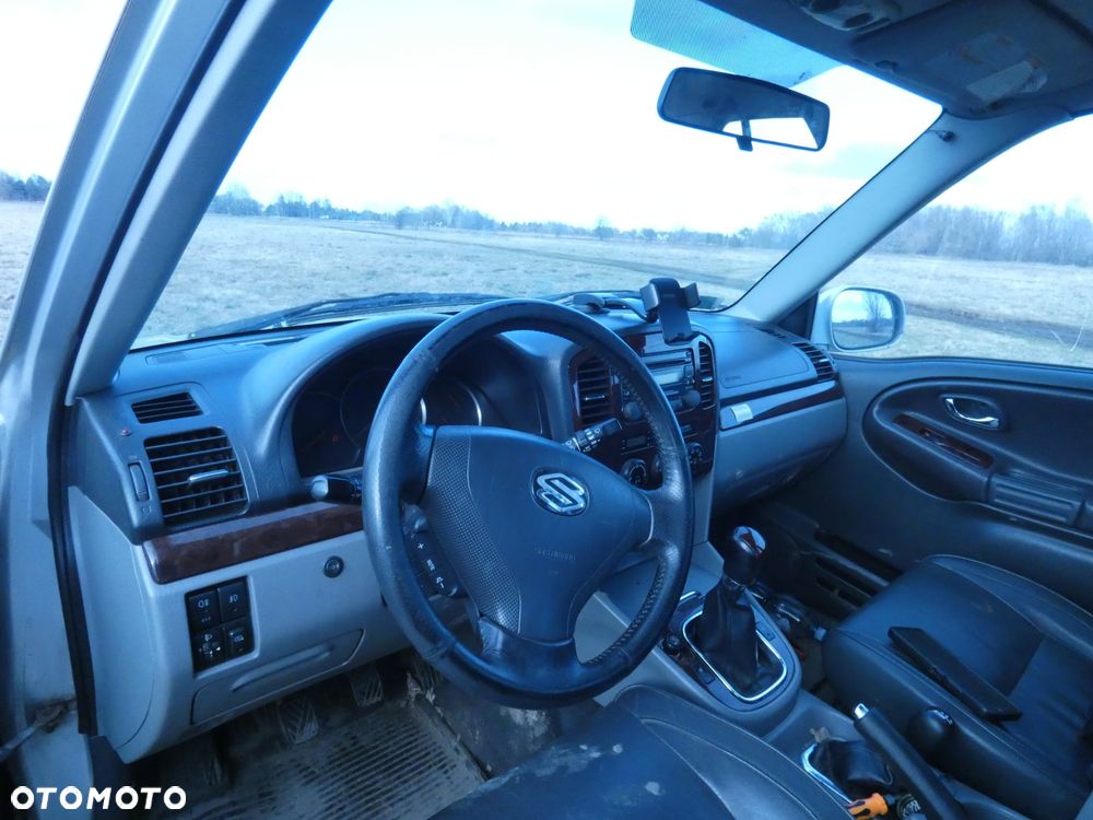 Suzuki Grand Vitara 2.0 Special Edition - 7