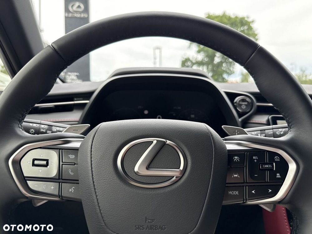 Lexus LBX - 17