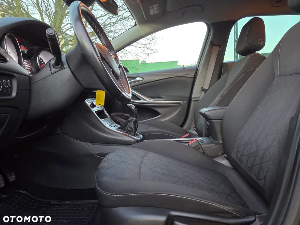 Opel Astra 1.4 Turbo 120 Jahre - 25