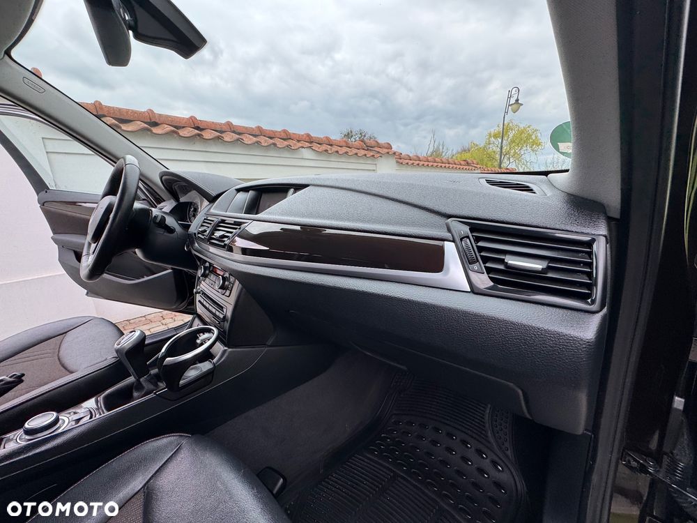 BMW X1 xDrive18d xLine - 37