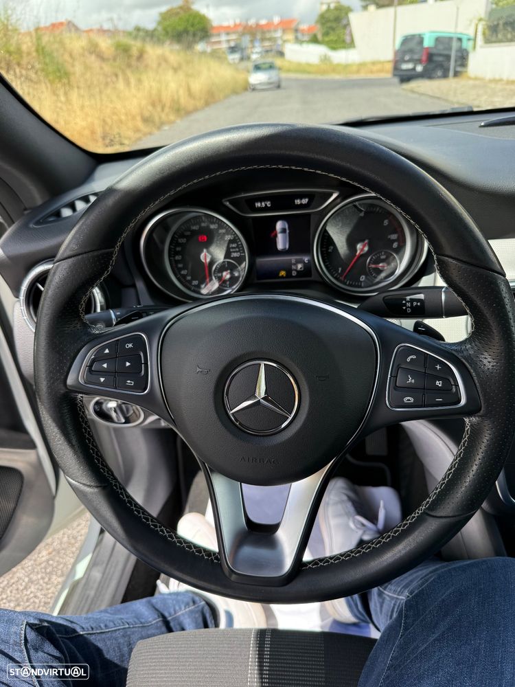 Mercedes-Benz CLA 200 d Shooting Brake AMG Line Aut. - 17