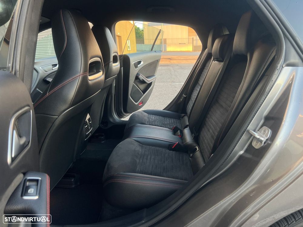 Mercedes-Benz CLA 220 d Shooting Brake AMG Line Aut. - 14