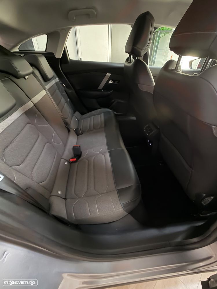 Citroën C4 PureTech 130 Stop&Start SHINE - 18