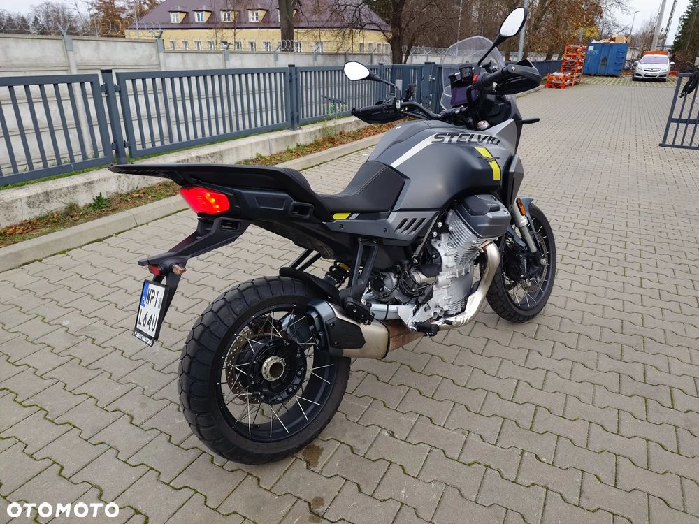 Moto Guzzi Stelvio - 3