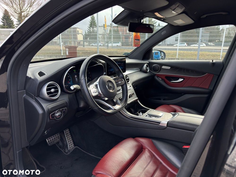 Mercedes-Benz GLC 300 4-Matic - 16