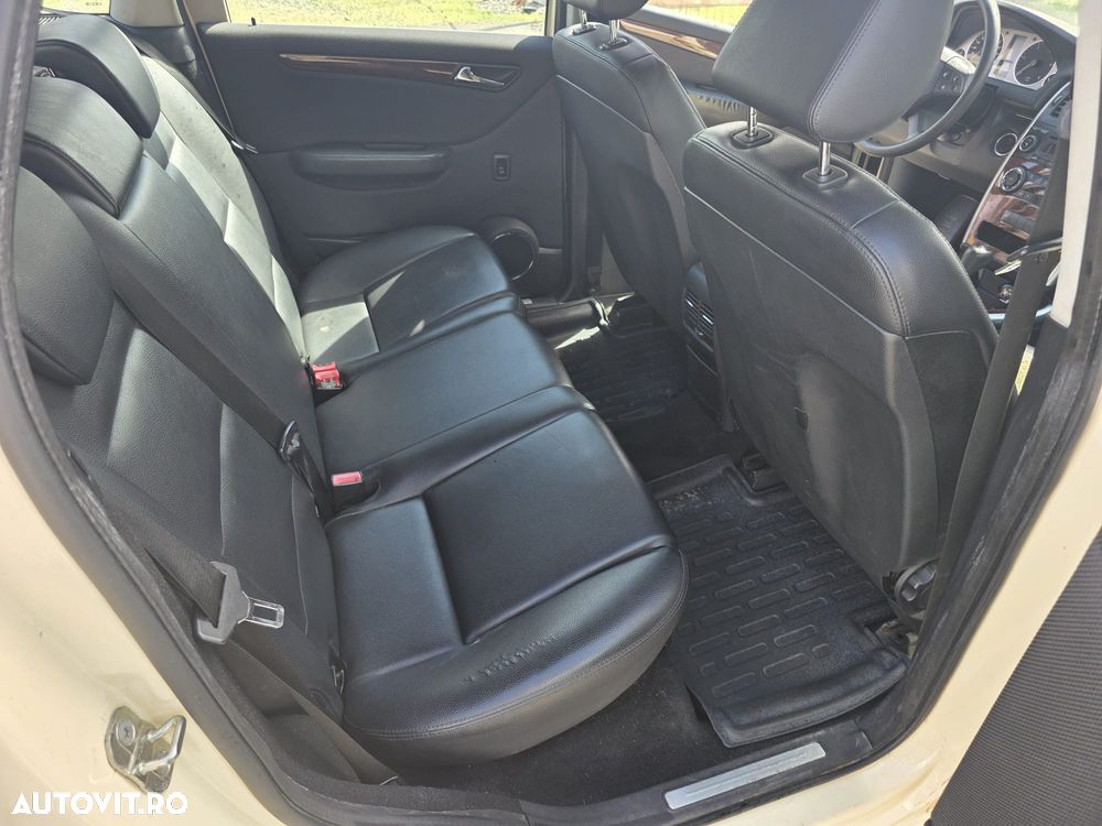 Mercedes-Benz B 180 - 22