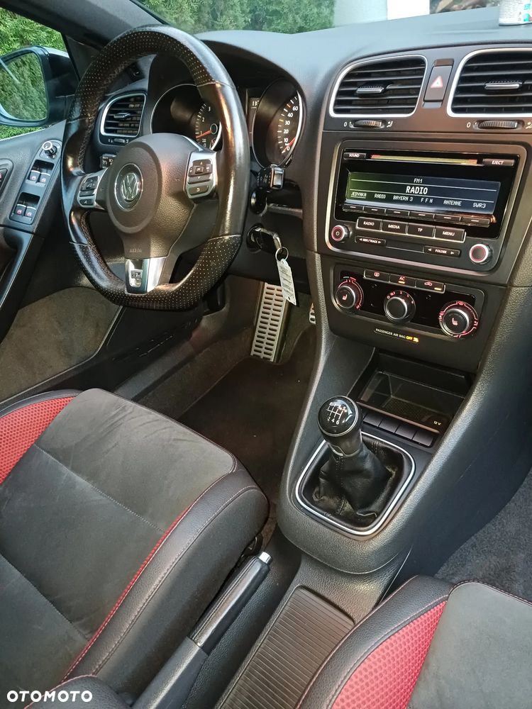 Volkswagen Golf - 6