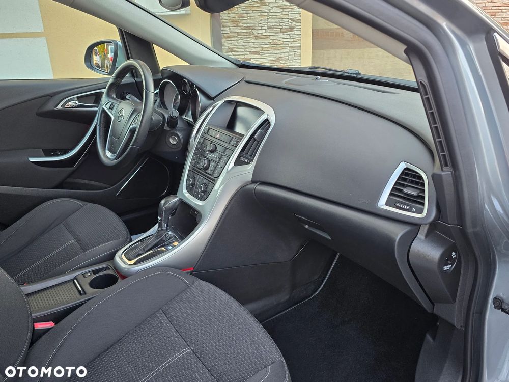Opel Astra 2.0 CDTI Cosmo - 22