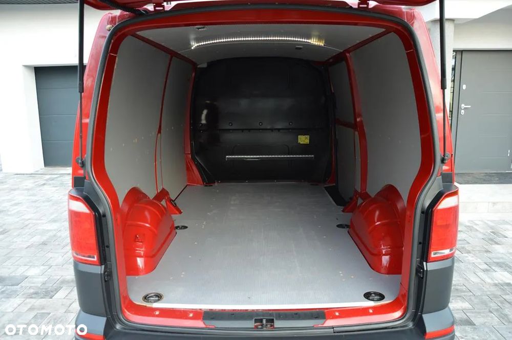 Volkswagen Transporter - 26