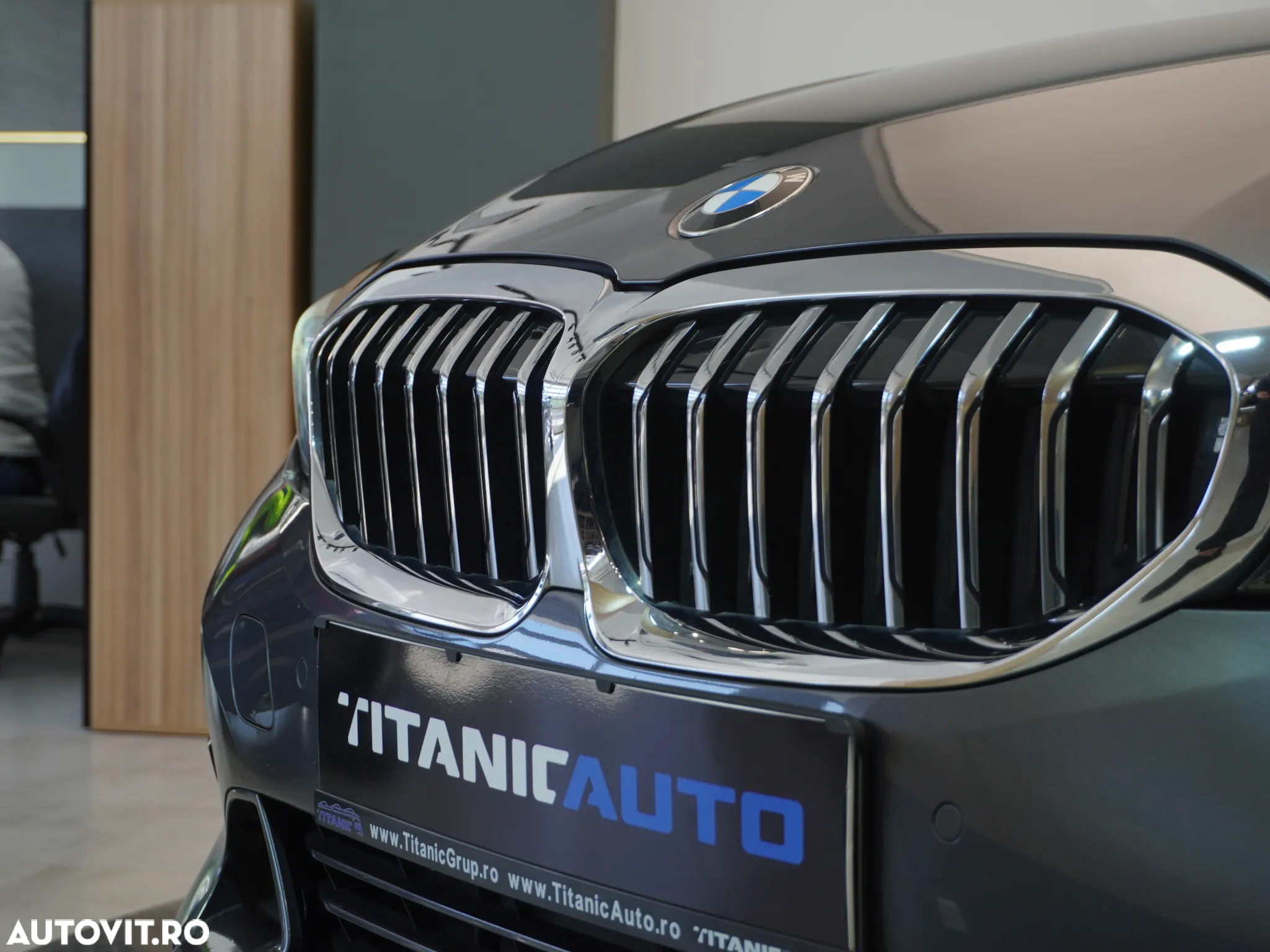 BMW Seria 3 318d Aut. Luxury Line - 17