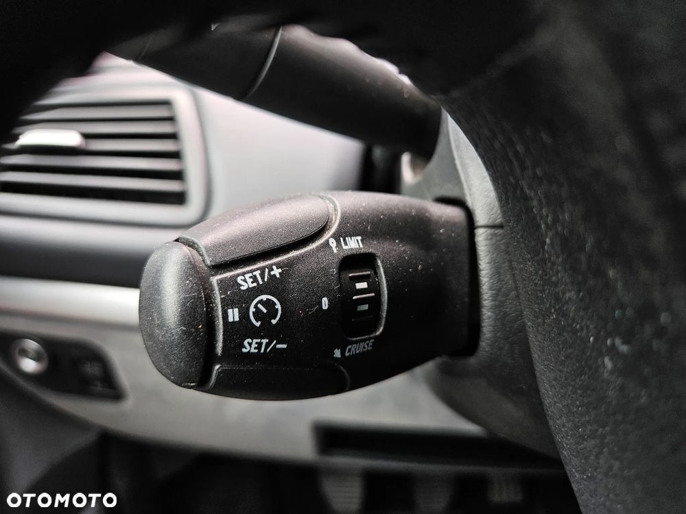 Peugeot 807 2.0 HDi Premium - 28
