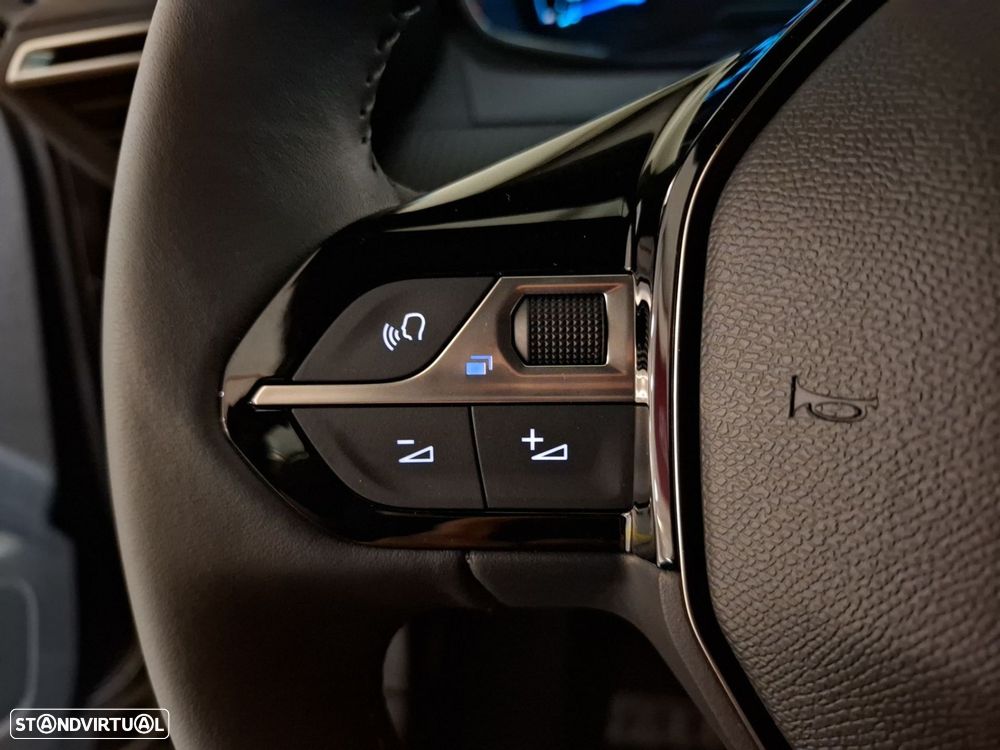 Peugeot e-2008 54 kWh Active - 16