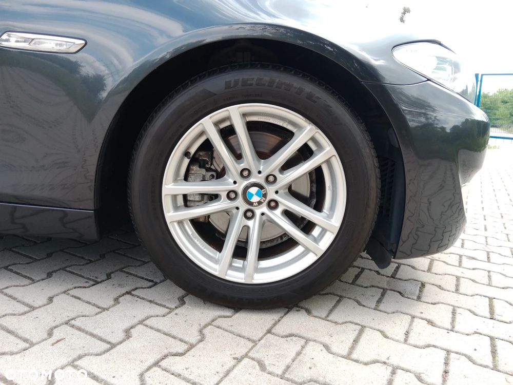 BMW Seria 5 520d - 40