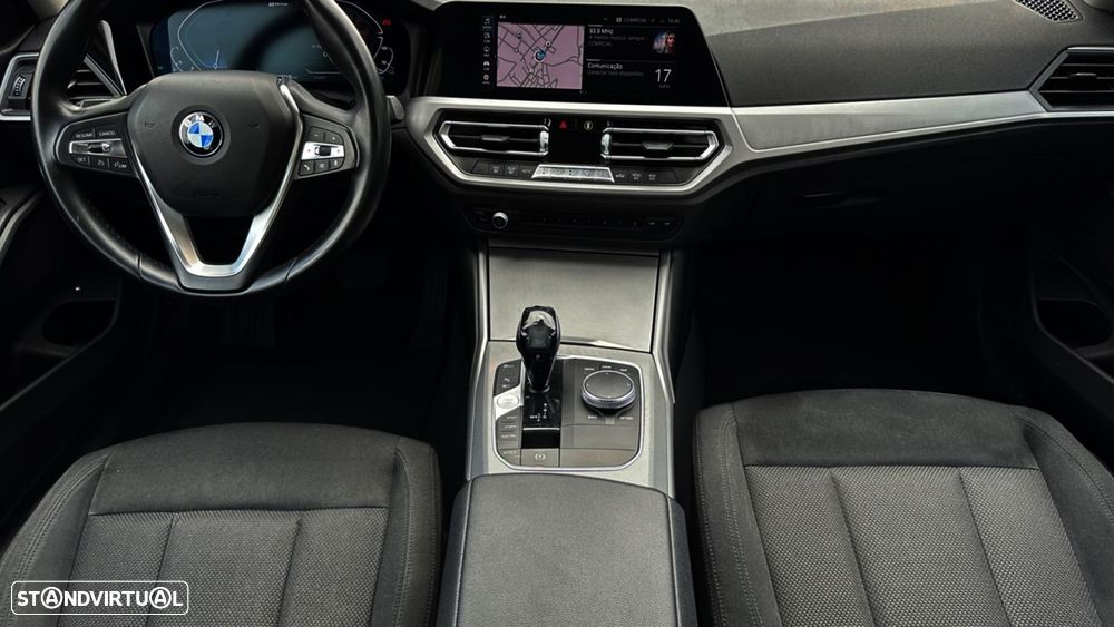 BMW 330 e Auto - 11