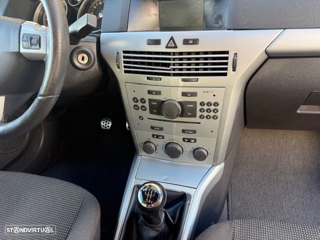 Opel Astra GTC 1.4 - 24