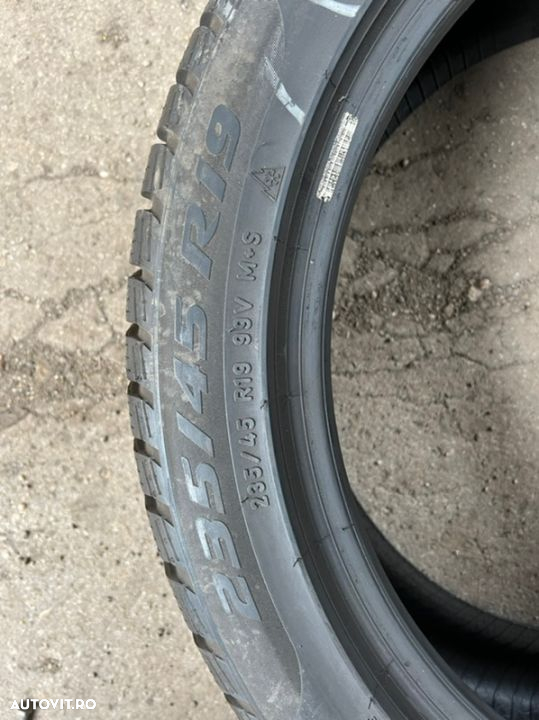 vând 4 anvelope 235/45/19 Pirelli de iarnă ca noi - 5