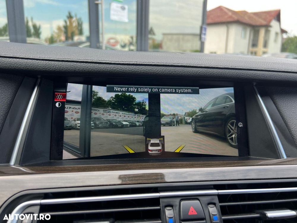 BMW Seria 7 740d xDrive - 17