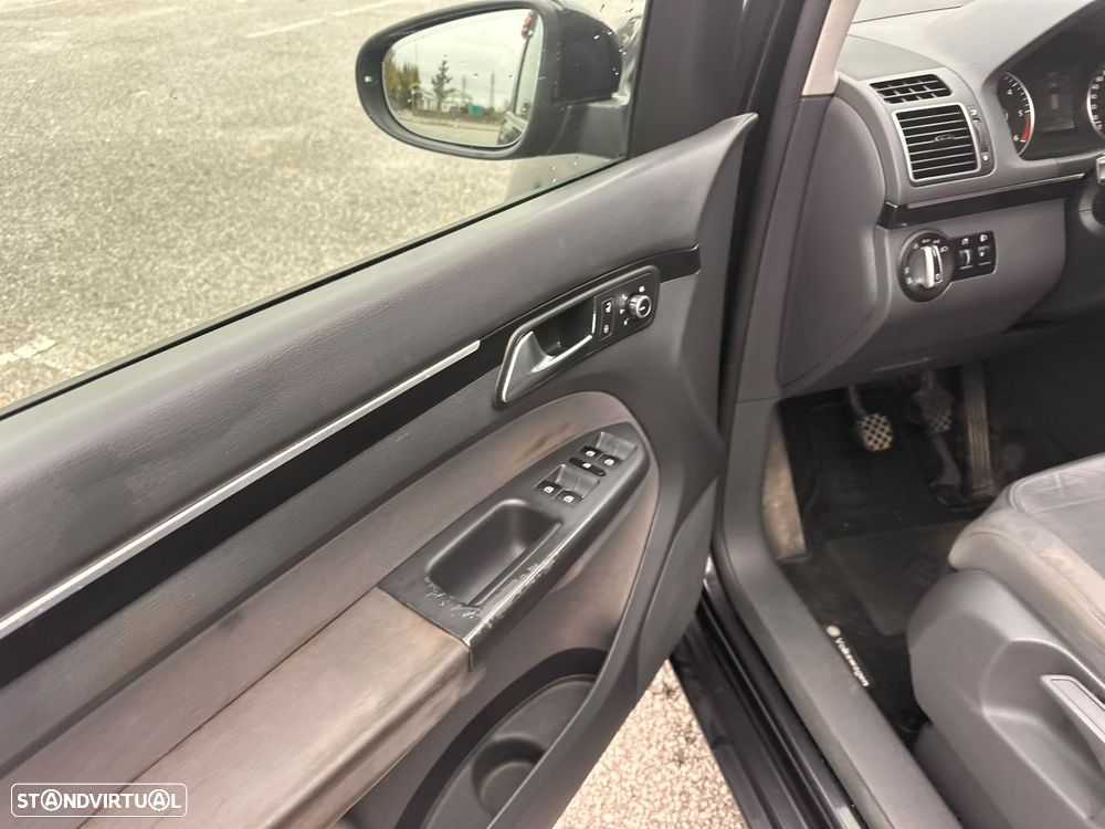 VW Touran - 12