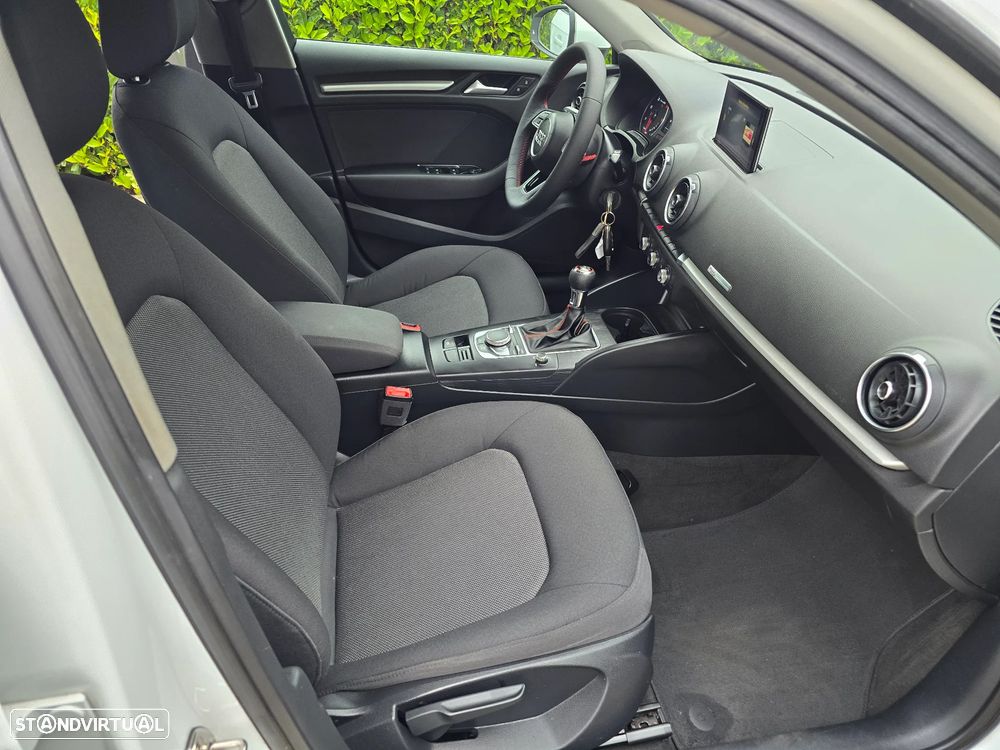 Audi A3 Sportback 1.6 TDI Sport - 8