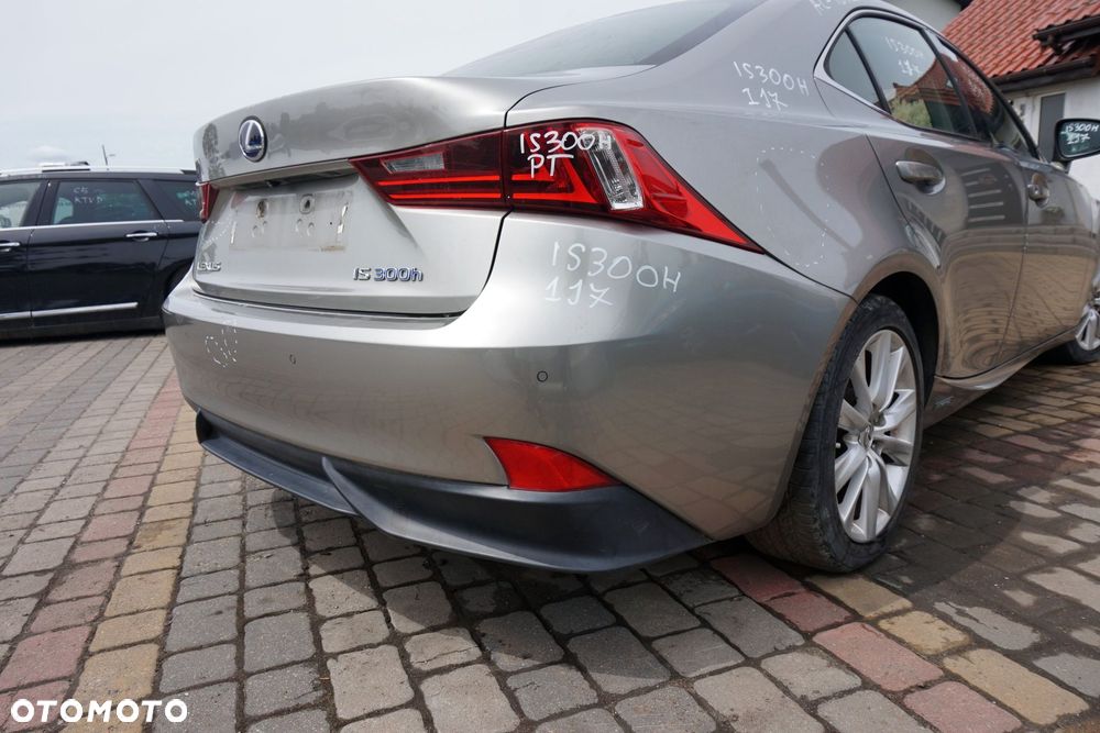 ZDERZAK TYLNY IS III E3 1J7  SREBRNY ATOMIC LEXUS 2013-2017 - 2