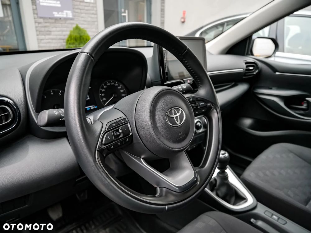 Toyota Yaris - 30